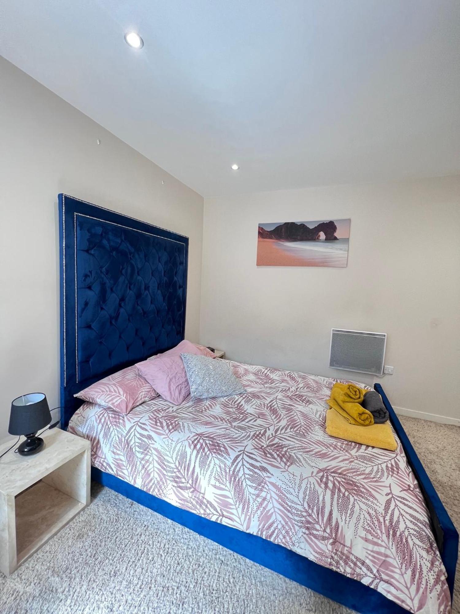Great City Centre Getaway Apartment 2 Bed Near The Beach And Shopping Area สวอนซี ภายนอก รูปภาพ